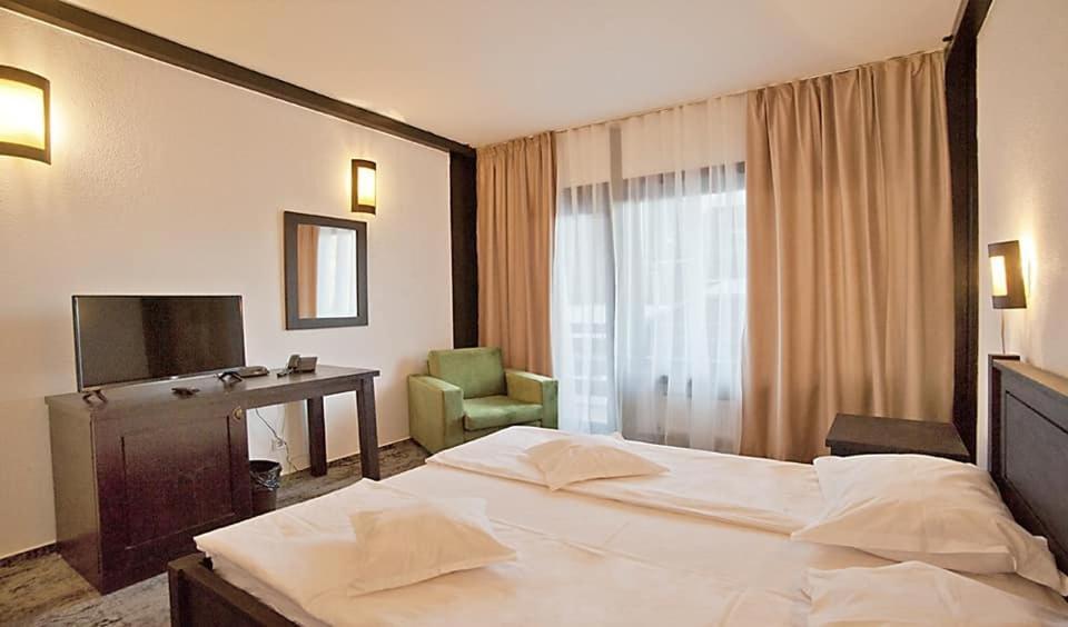 Hotel Regina Sinaia Esterno foto