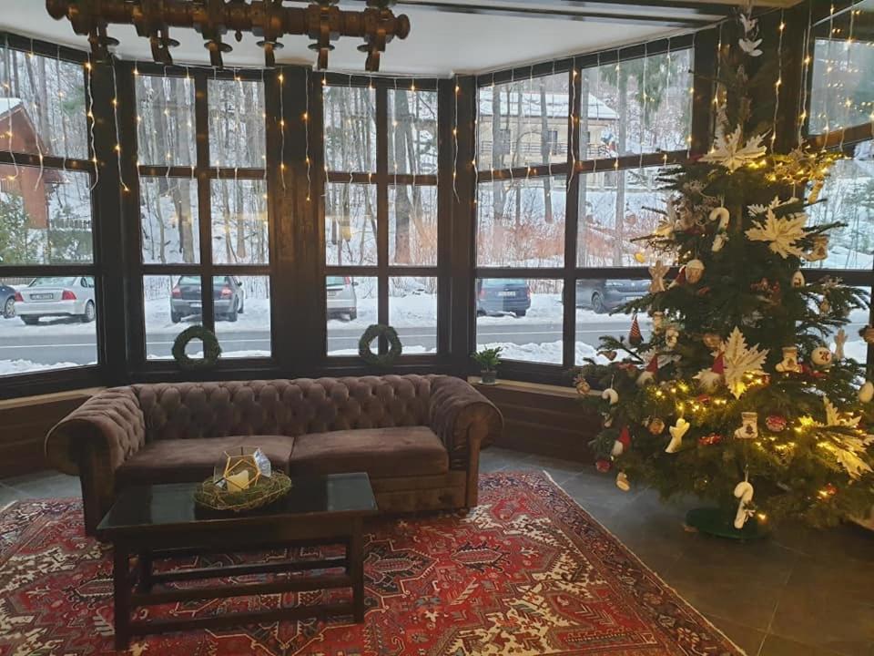 Hotel Regina Sinaia Esterno foto